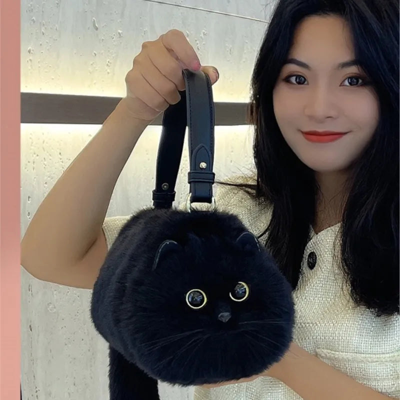 Chic Kittypurse Elegance